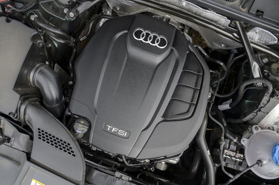 Моторный отсек Audi Q5 TFSI Quattro S-Line 2017 года  (ZA) (фото 28 из 30)